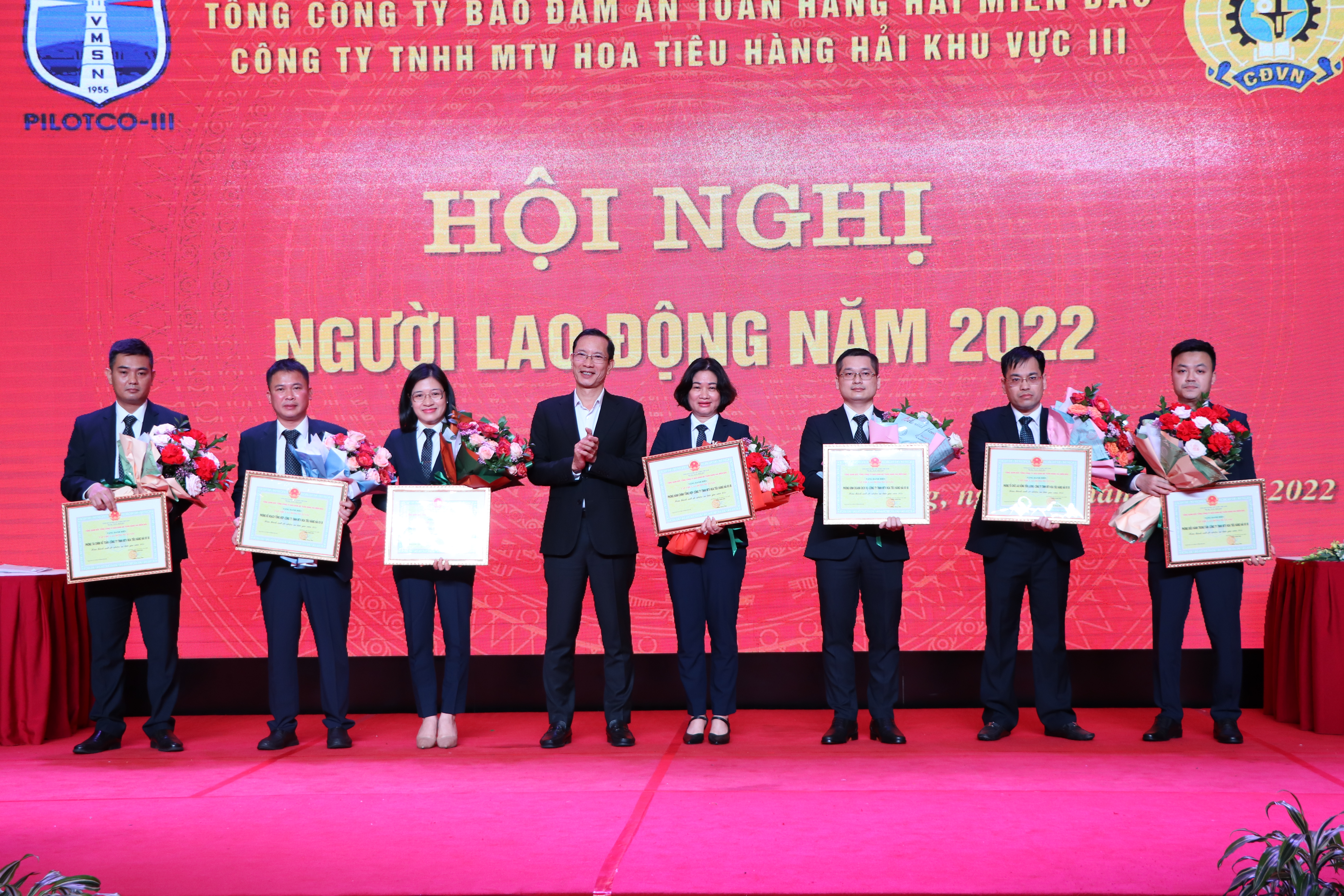 Công ty TNHH MTV Hoa tiêu hàng hải khu vực III tổ chức Hội nghị người lao động năm 2022